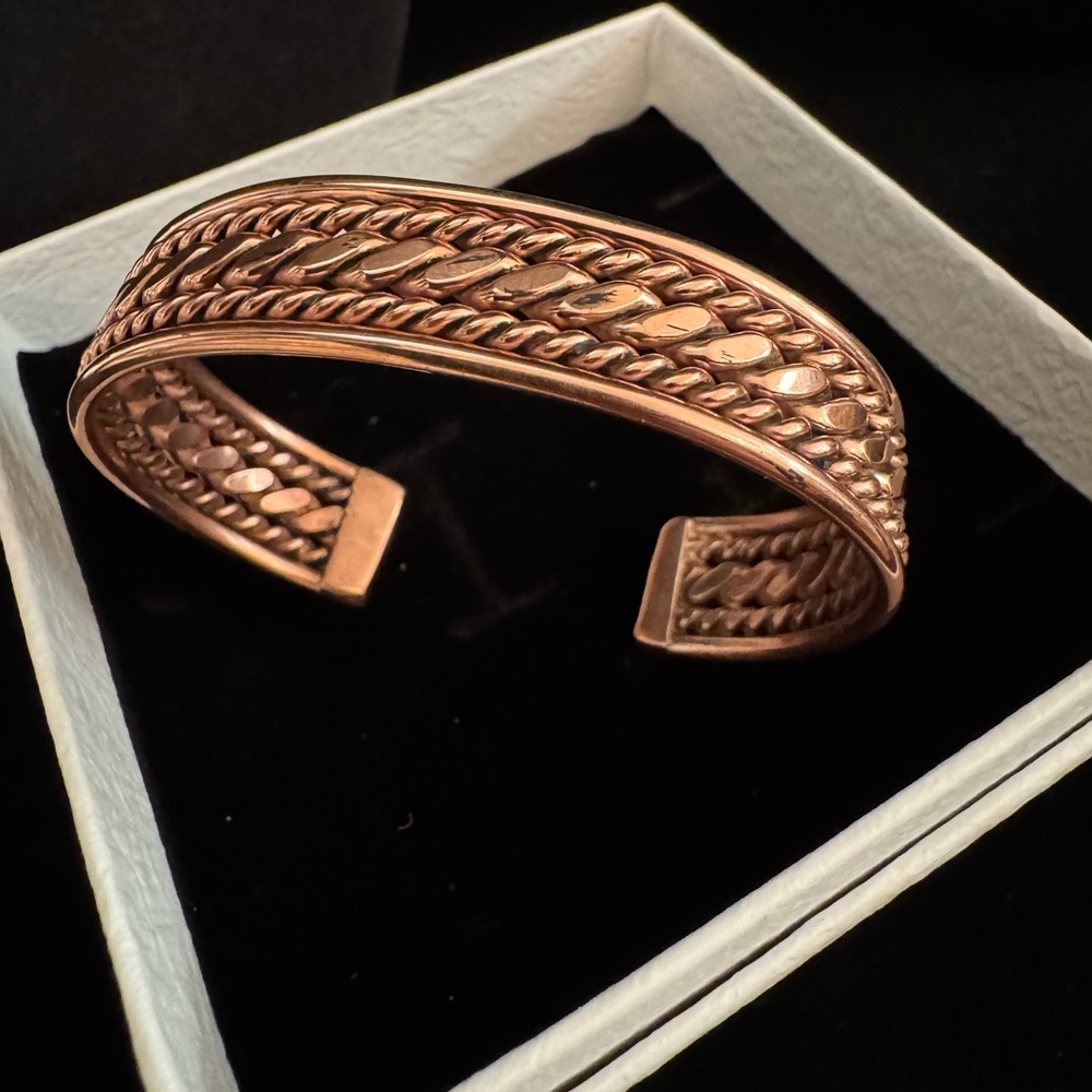 Textured native American made Copper Cuff Bracelet -‎ Braided Detail